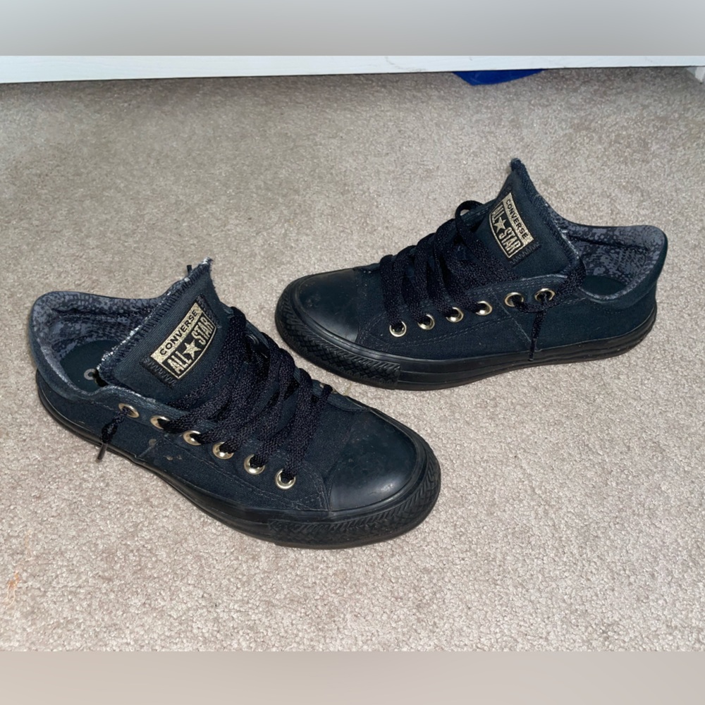 Black on black low top converse women’s size 7